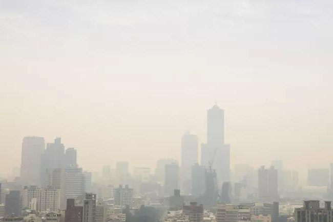 秋高氣燥，警惕“三手煙”！空氣凈化除濕機